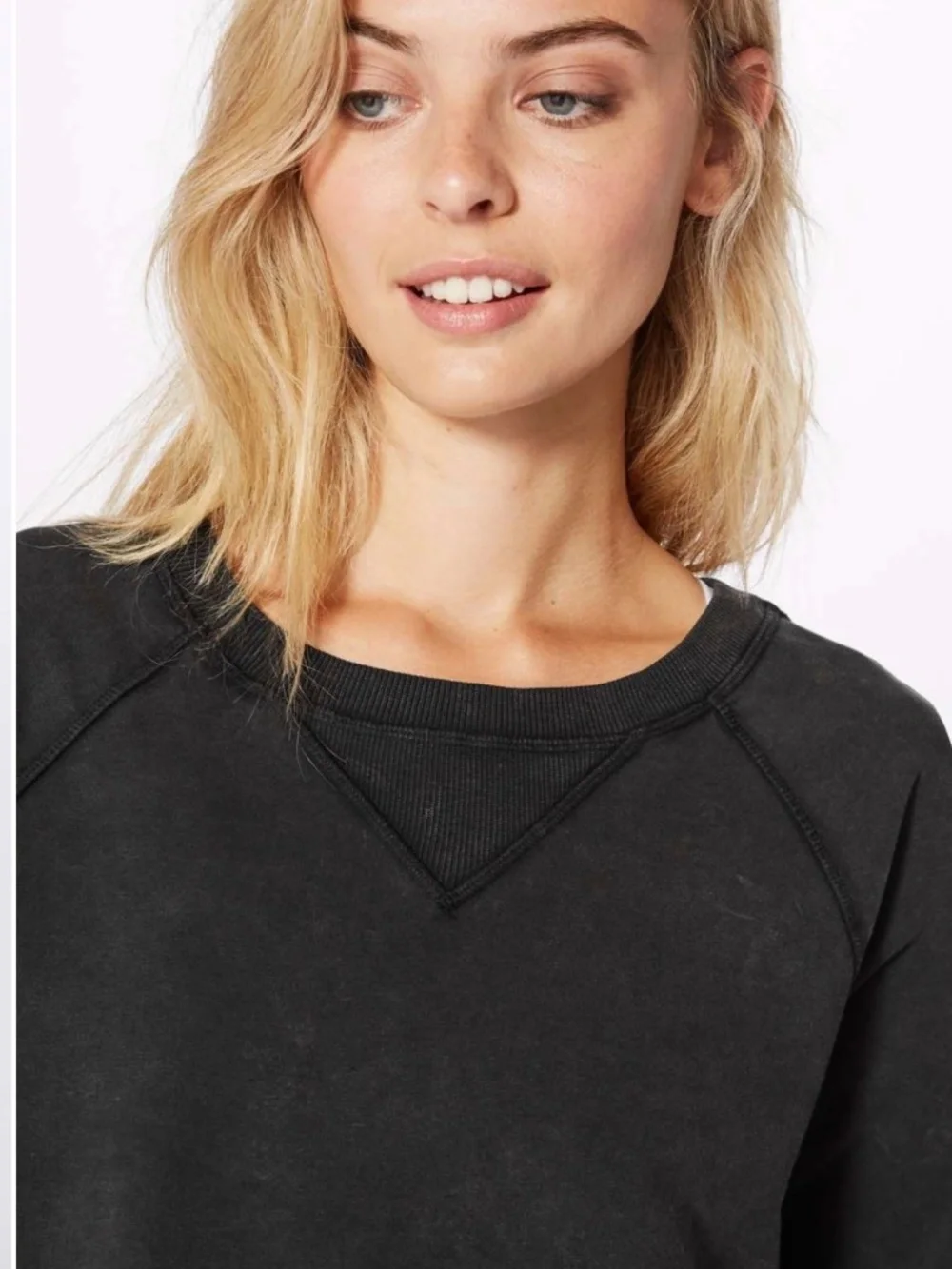 Lululemon Black Crewneck Pullover Sweatshirt Size 8